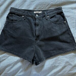 Women’s Levi Shorts